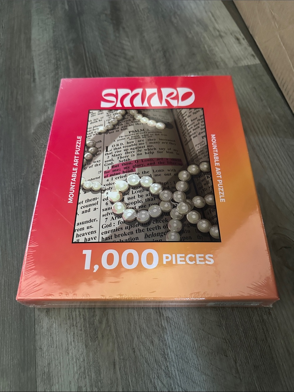 SMARD SURROUNDED BY GRACE Art Puzzle - White Pearls